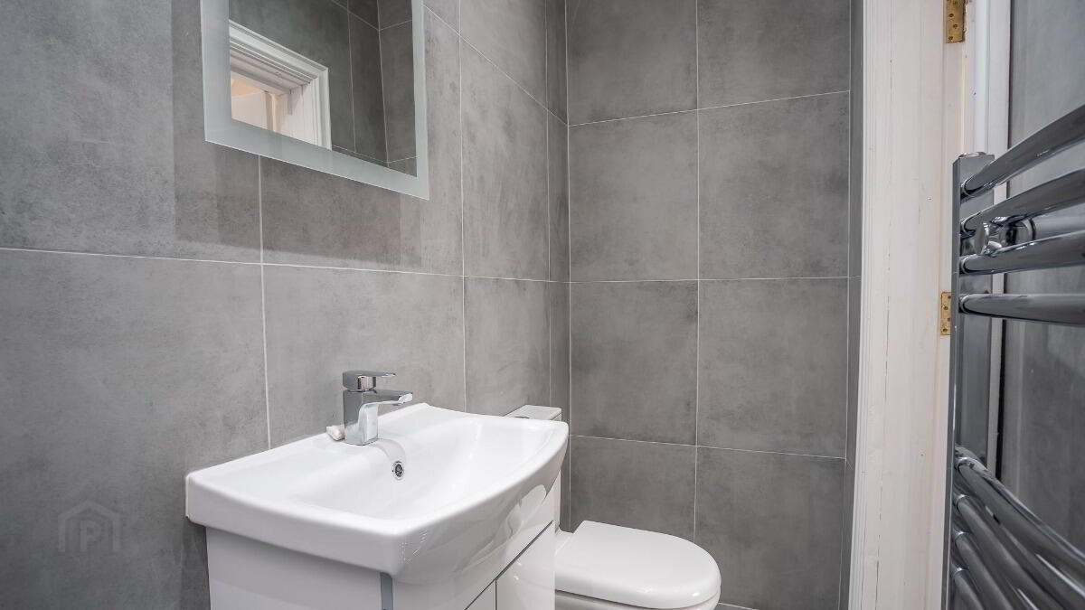 Apt 6, 19 Camden Street 8 of 8