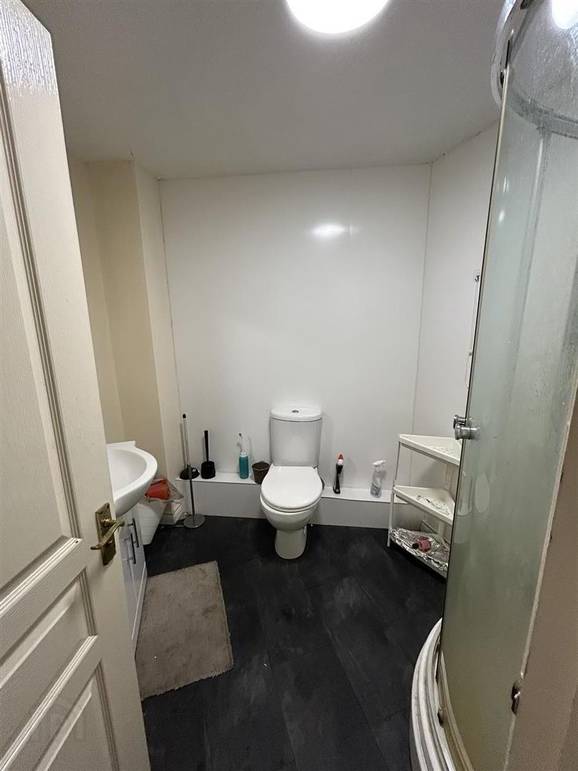 Apartment 25 St. Johns Wharf 1-3 Laganbank Road 7 of 7