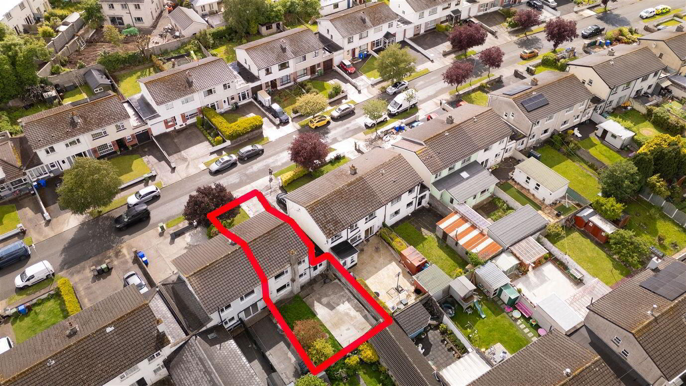 151 Moorefield Park 2 of 18