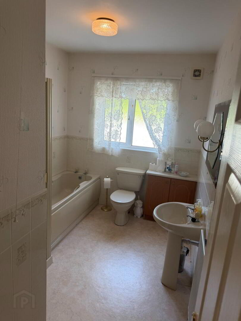 13 Forkhill Road 11 of 12