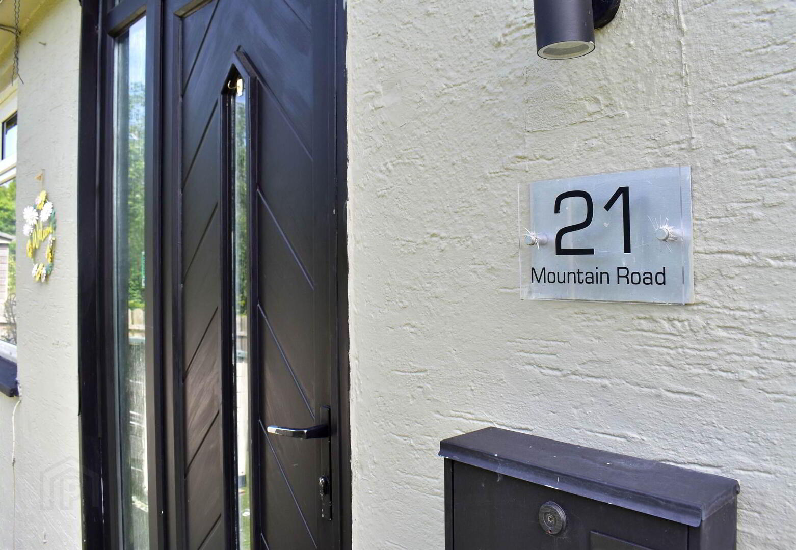 21 Mountain Road 2 of 23