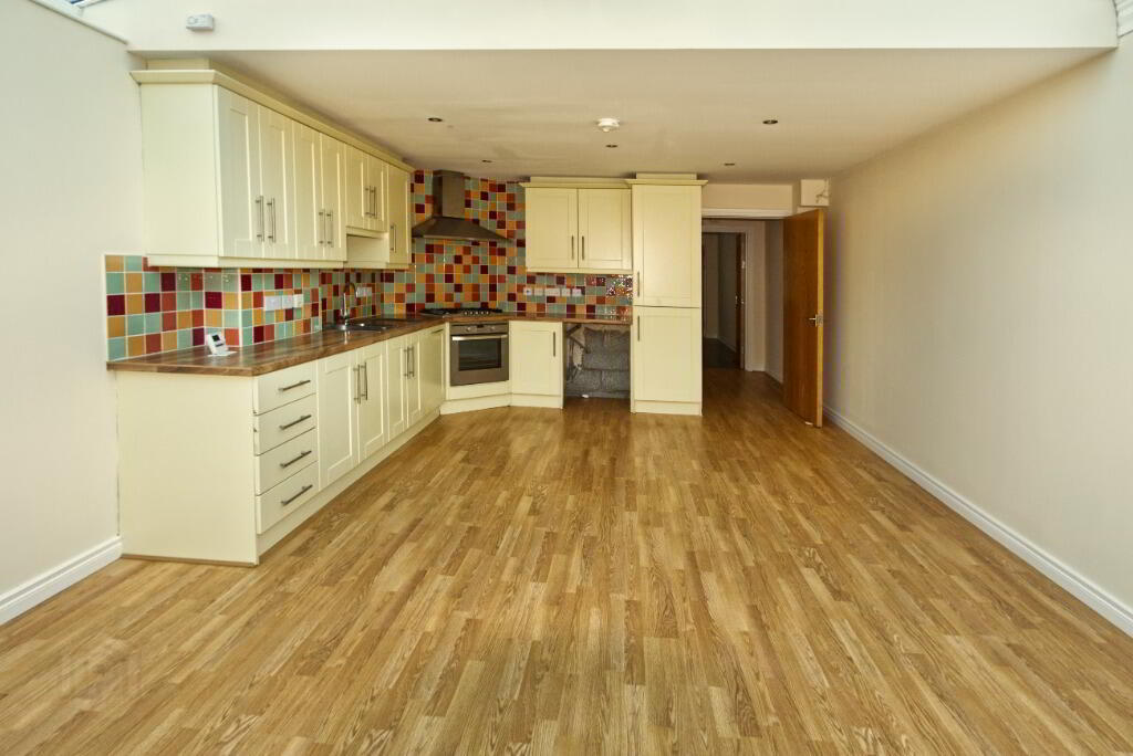 14A Cranley Drive 2 of 18