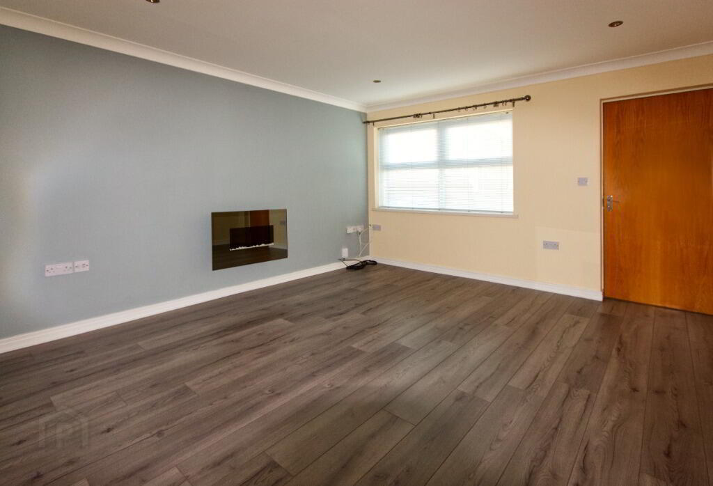 14A Cranley Drive 3 of 18