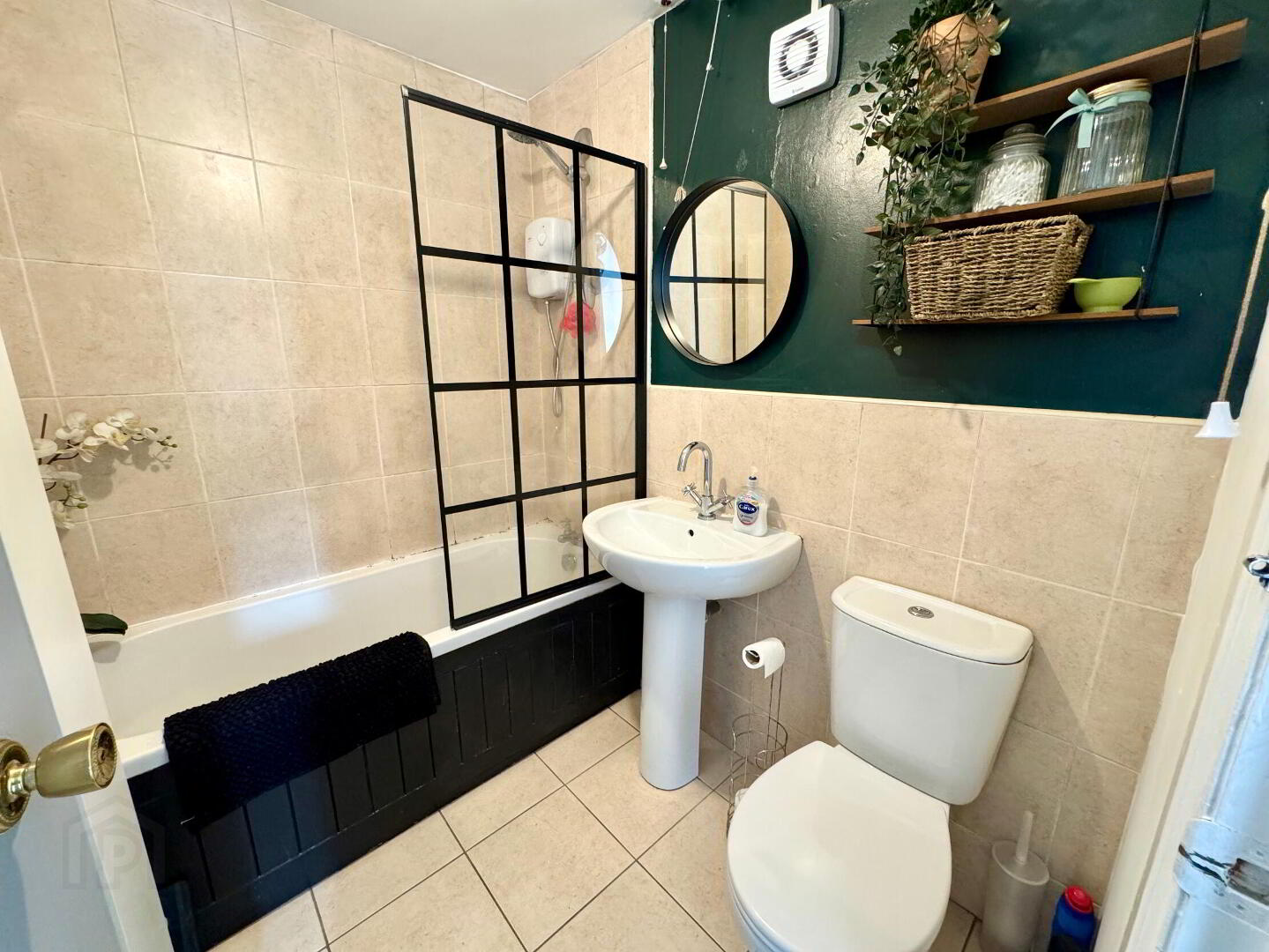 40 Balmoral Court 16 of 17