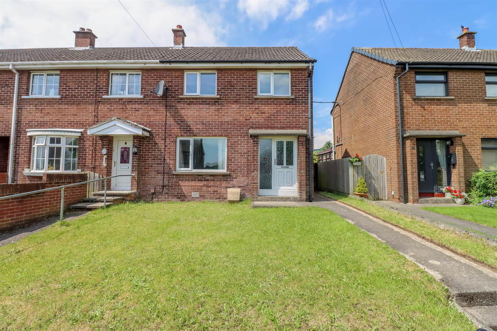 27 Brooklands Road 1 of 20