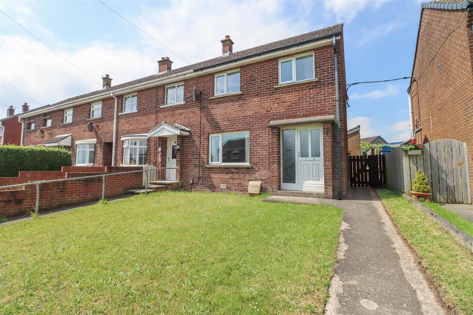27 Brooklands Road 2 of 20