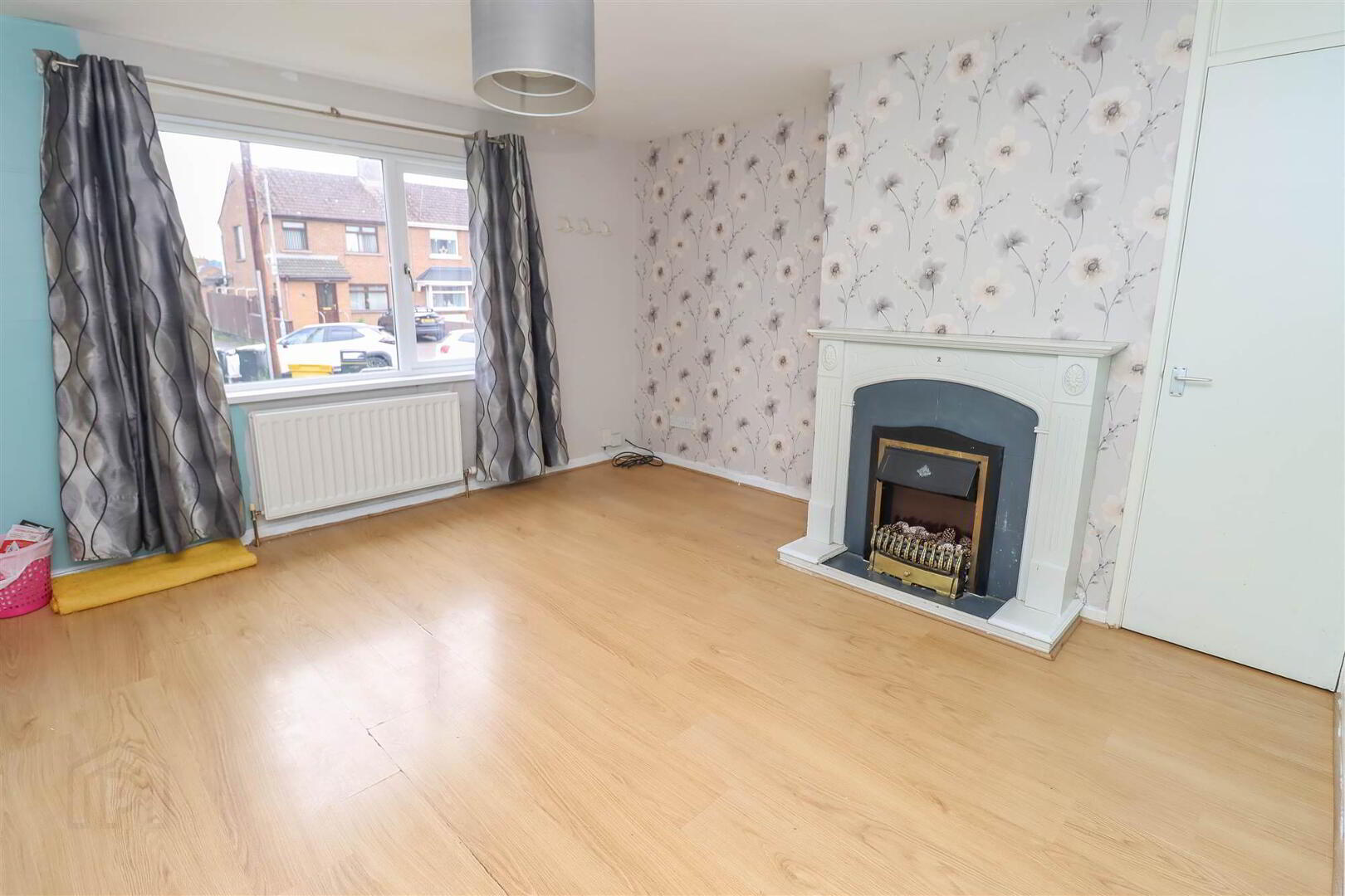 27 Brooklands Road 3 of 20