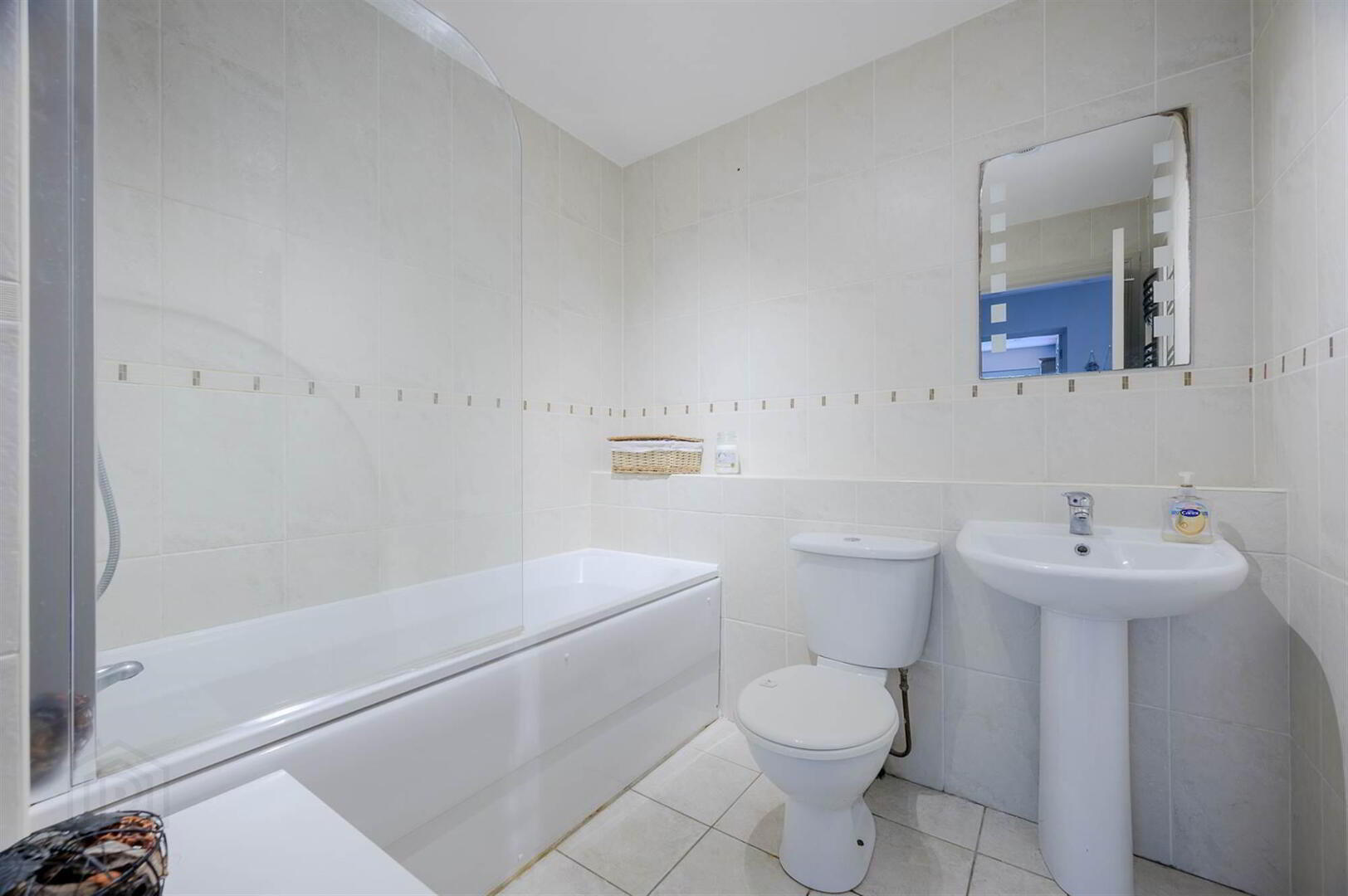 Apartment 8 Oak House 30 Beech Heights 14 of 15