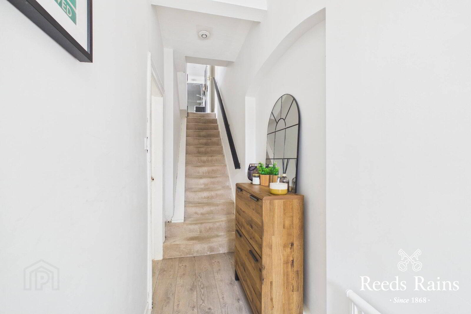 23 Grace Avenue 2 of 15
