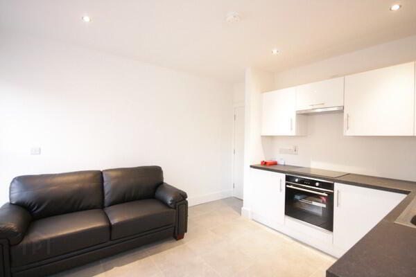 4, 25 Ulsterville Avenue 3 of 6