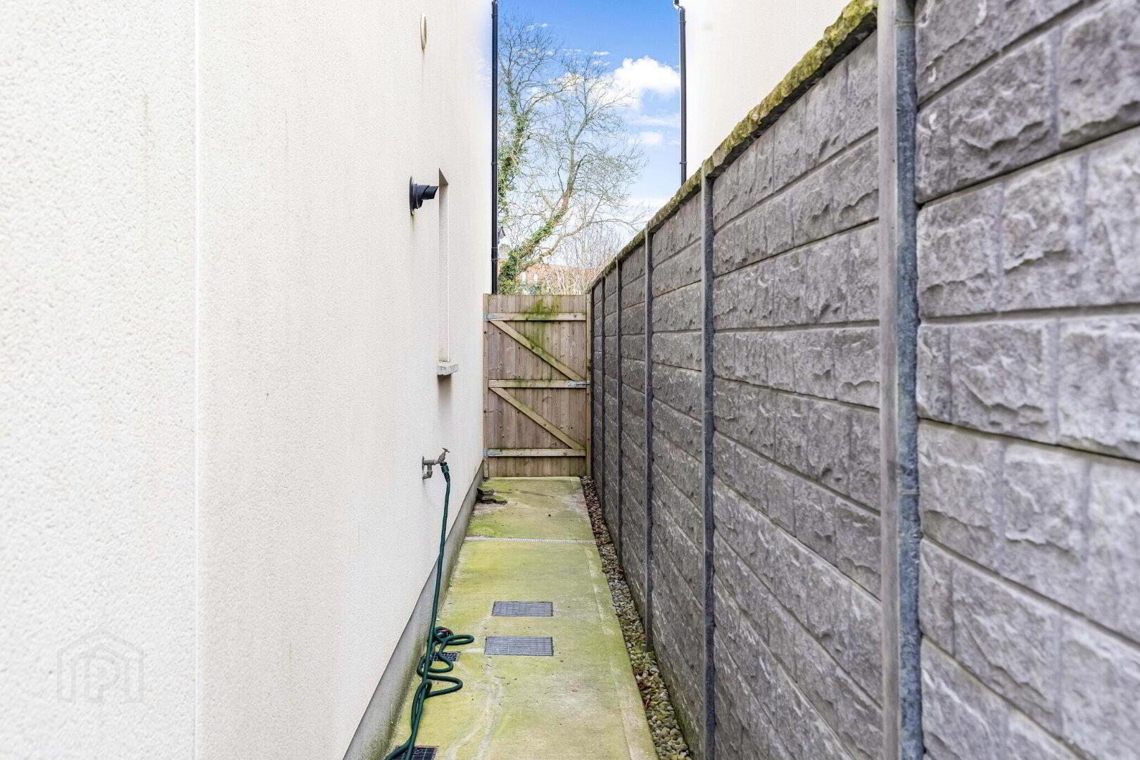 11 Willow Avenue 29 of 30