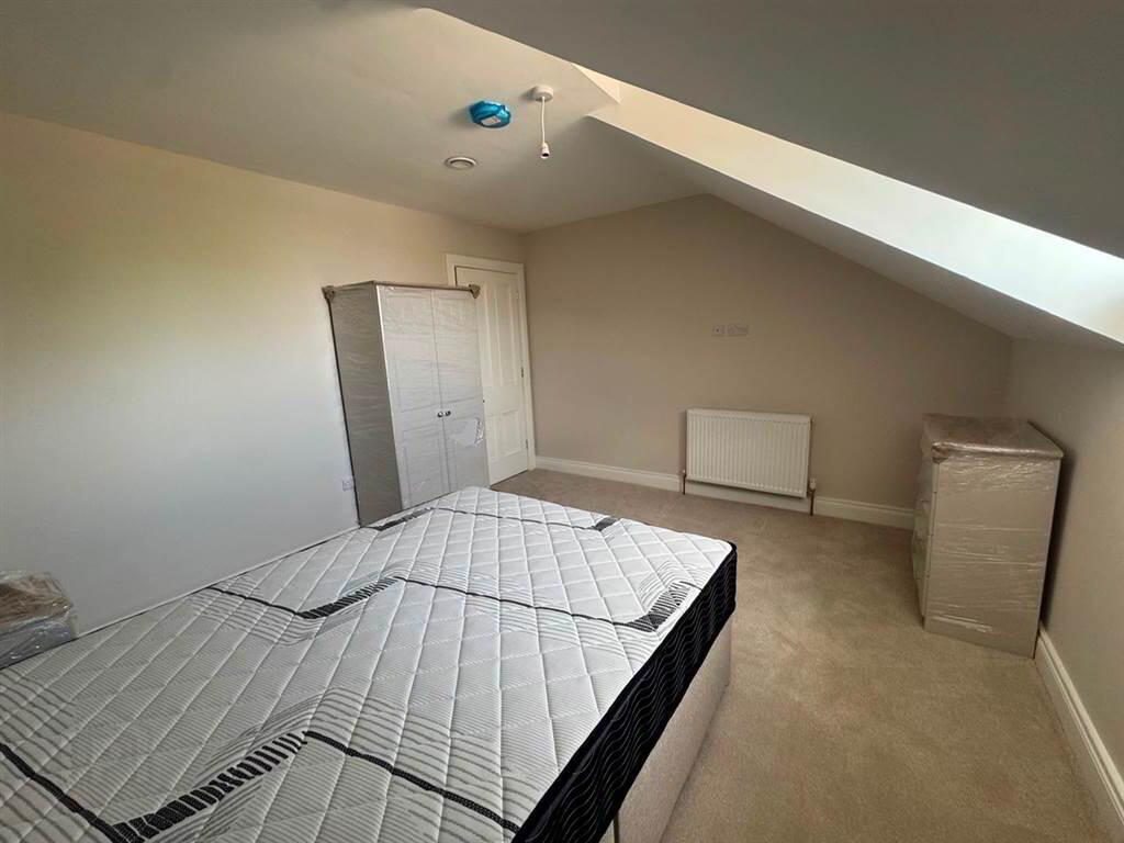 Apt 1, 531 Antrim Road 6 of 7