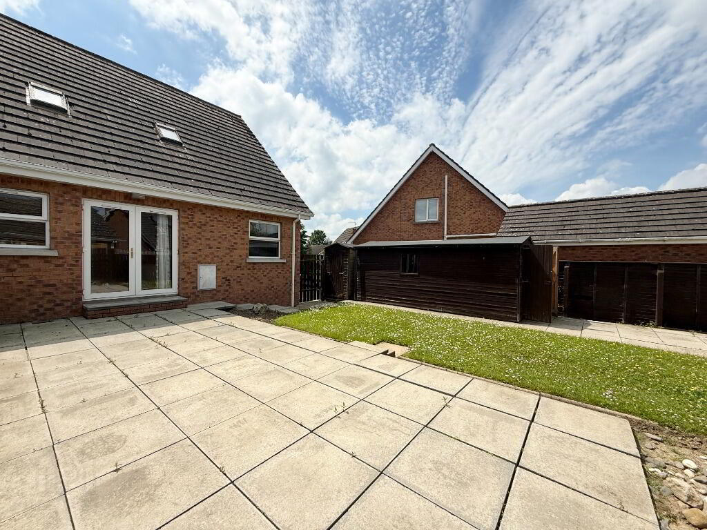 9 Bann Close 20 of 20