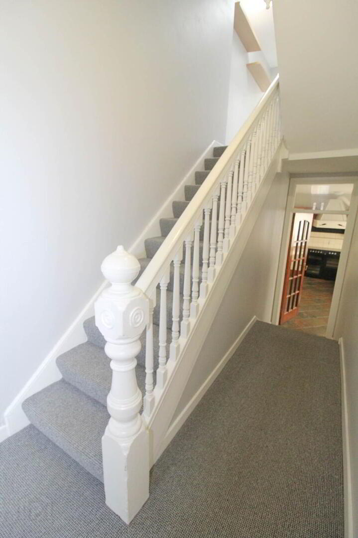 12 Somerset Avenue 2 of 17