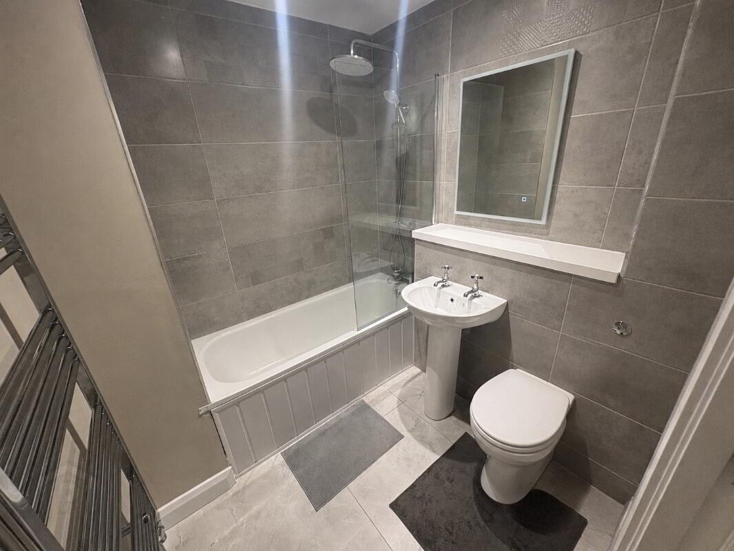 110 College Court Central 8 of 9