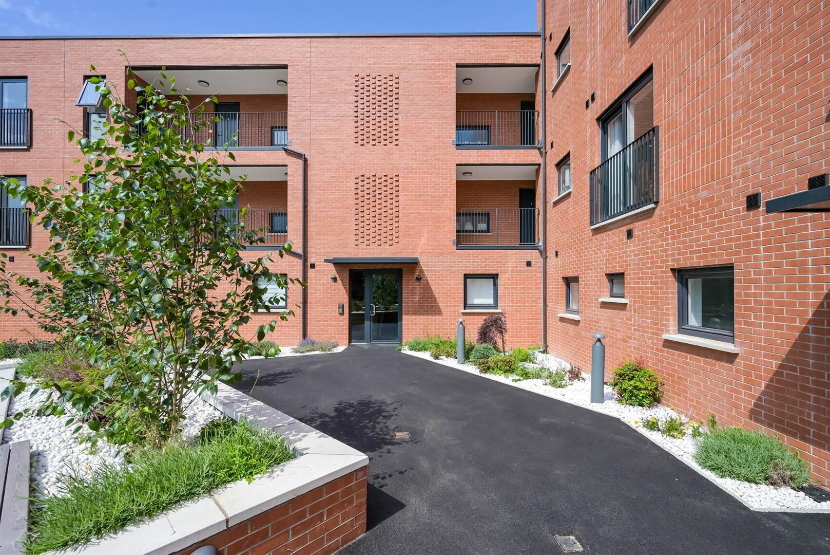 Apt 8, 4 Dayton Street 3 of 22