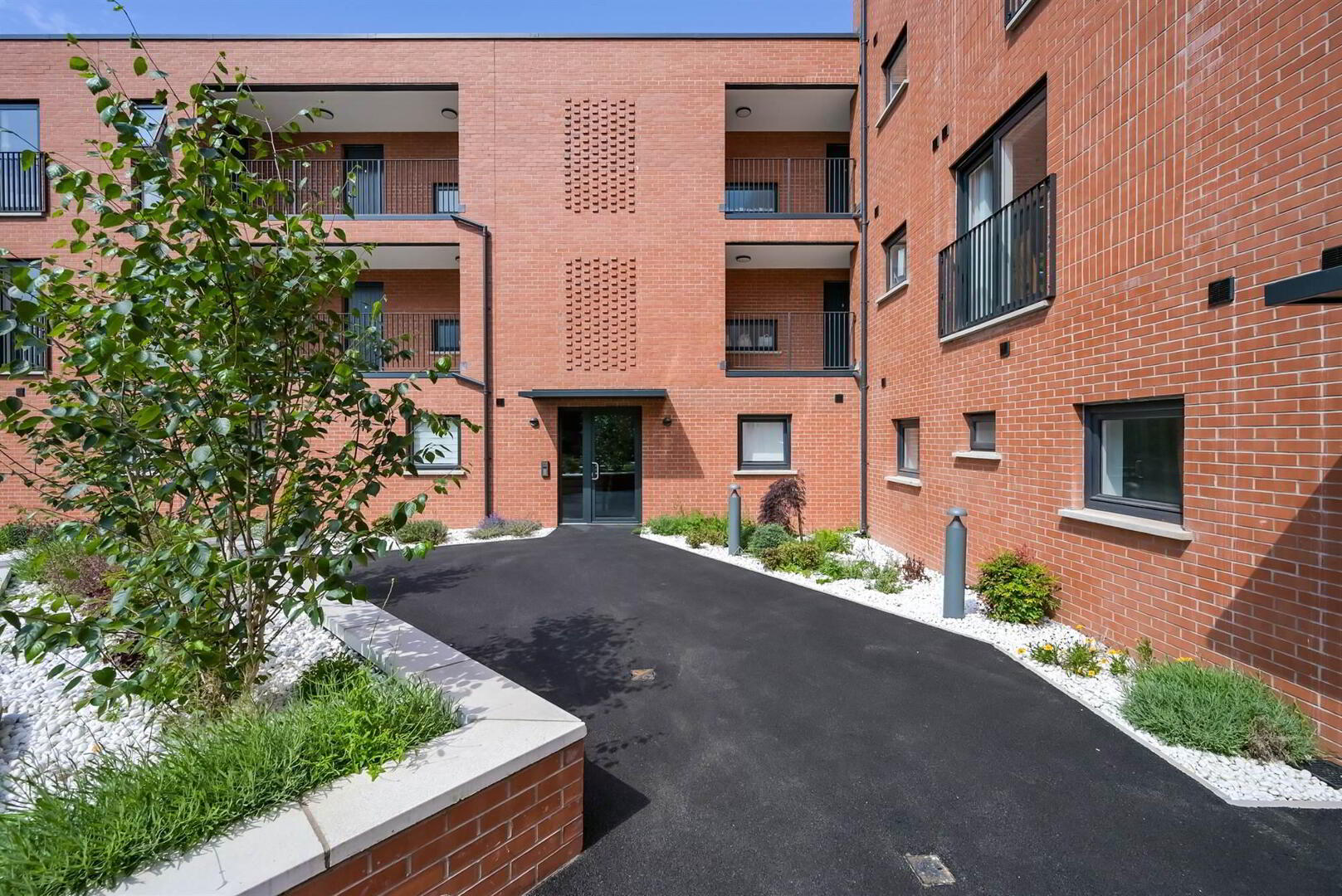 Apt 8, 4 Dayton Street 1 of 22