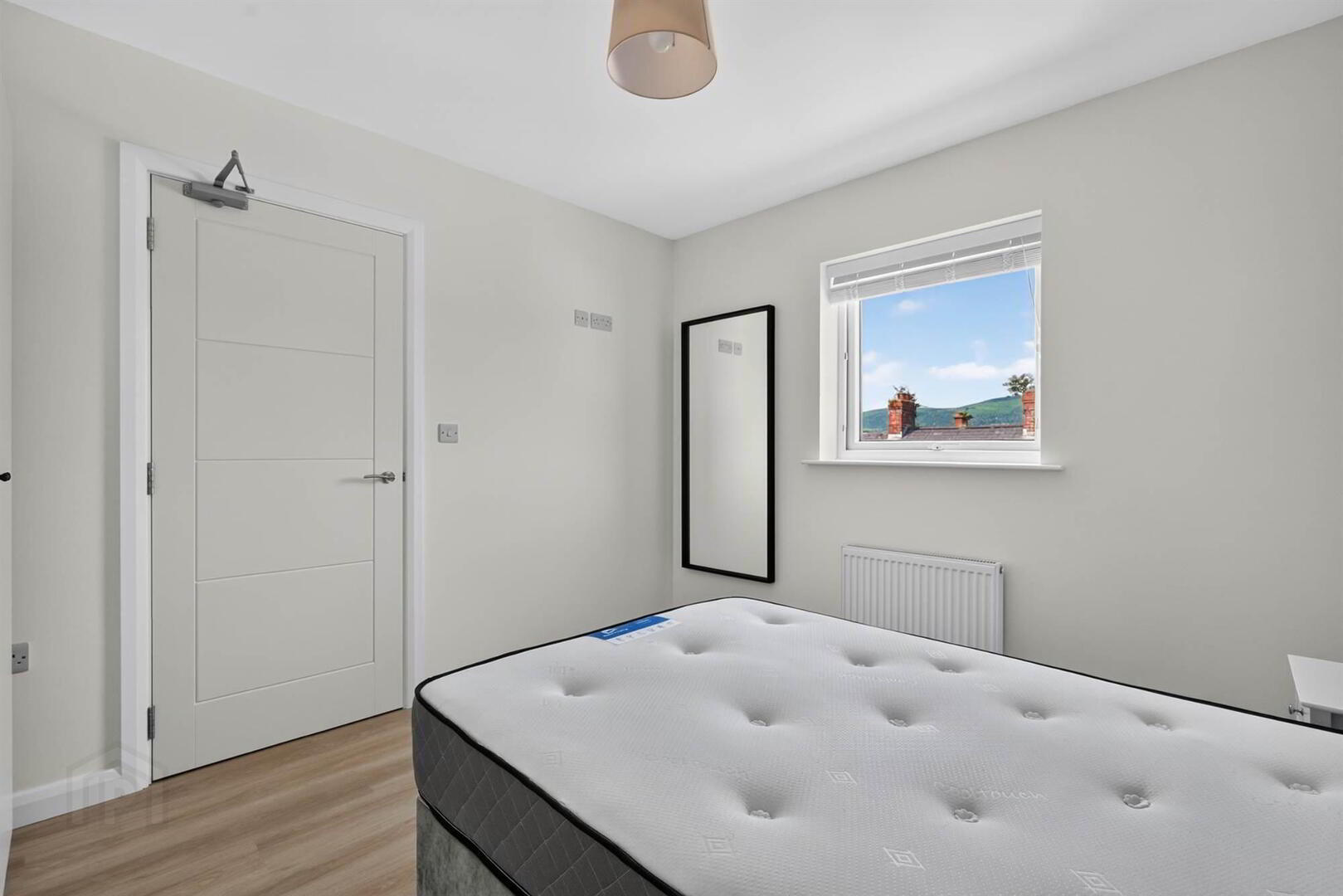 Apt 8, 4 Dayton Street 21 of 22