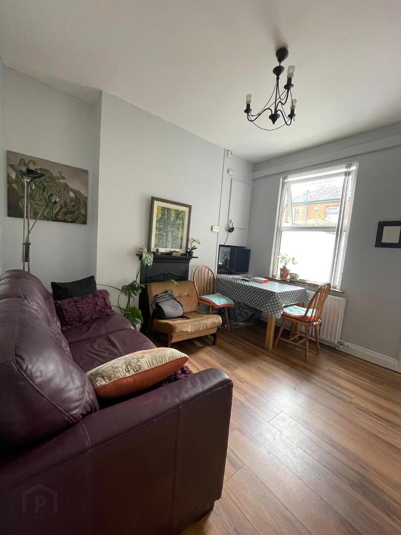 53 Haypark Avenue 2 of 9