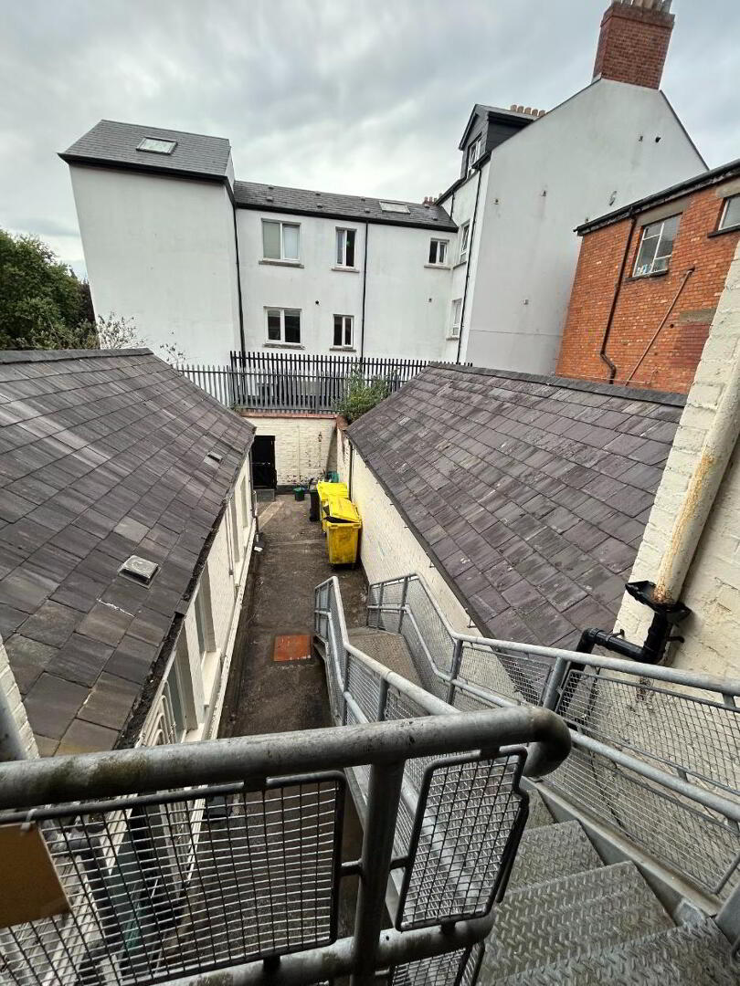 Unit 2, 41 Malone Road 16 of 17