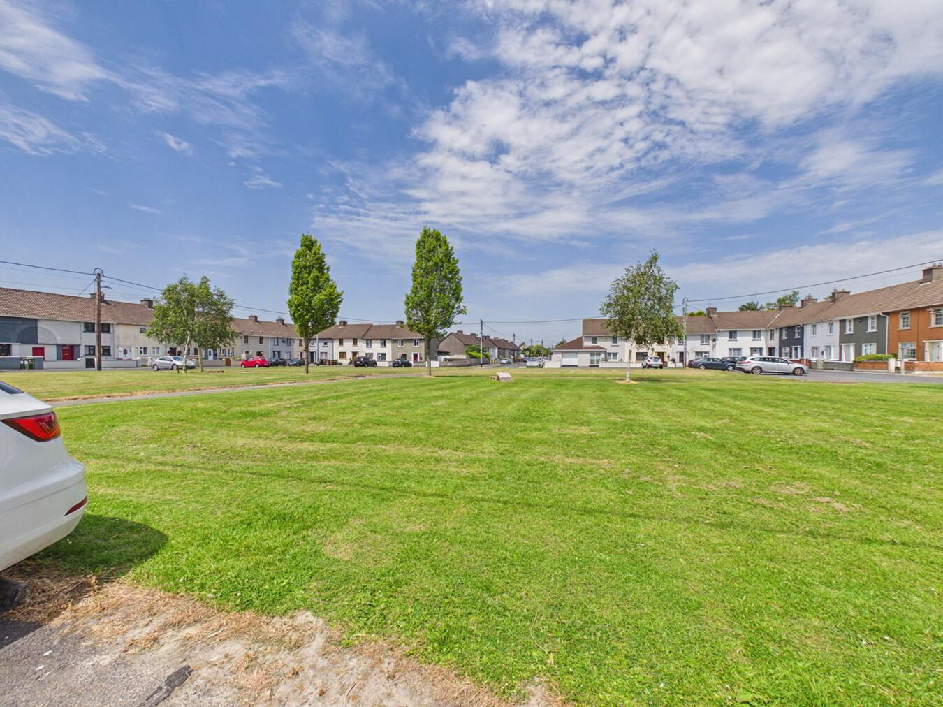 246 Saint Johns Park 2 of 39