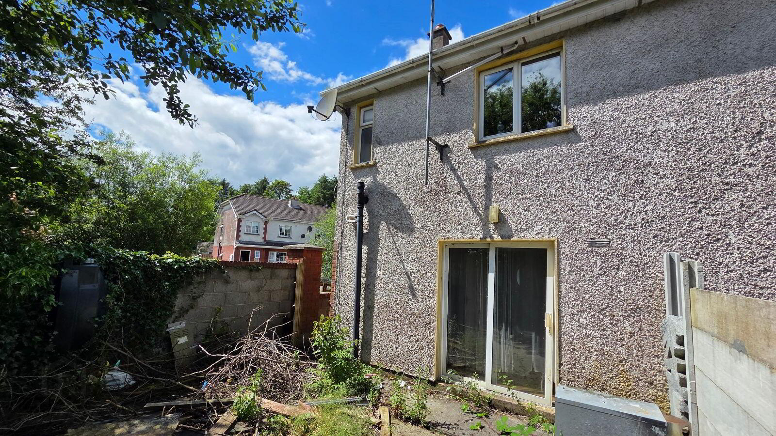 1 The Courtyard 16 of 16