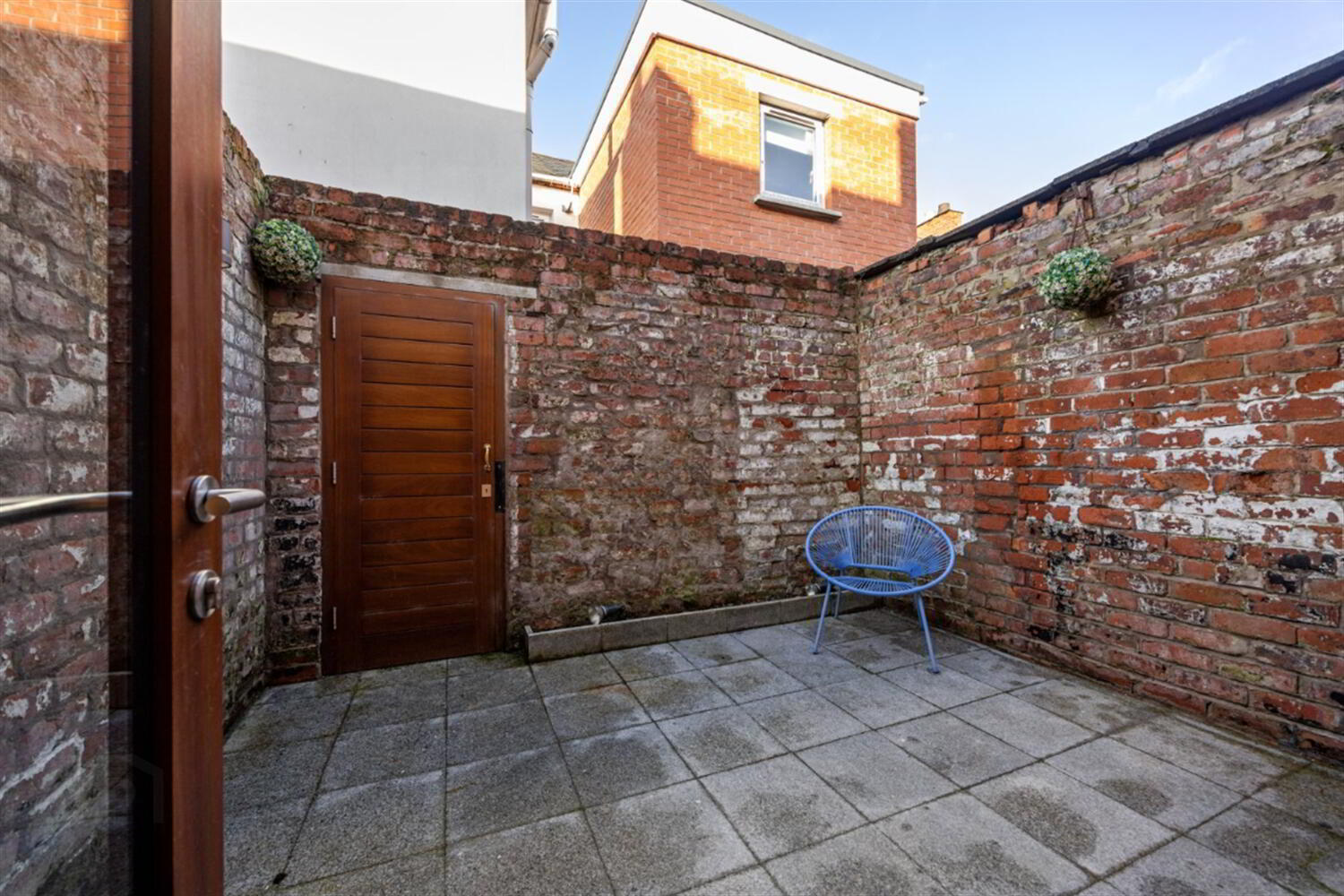 23 Hugh Street 12 of 12
