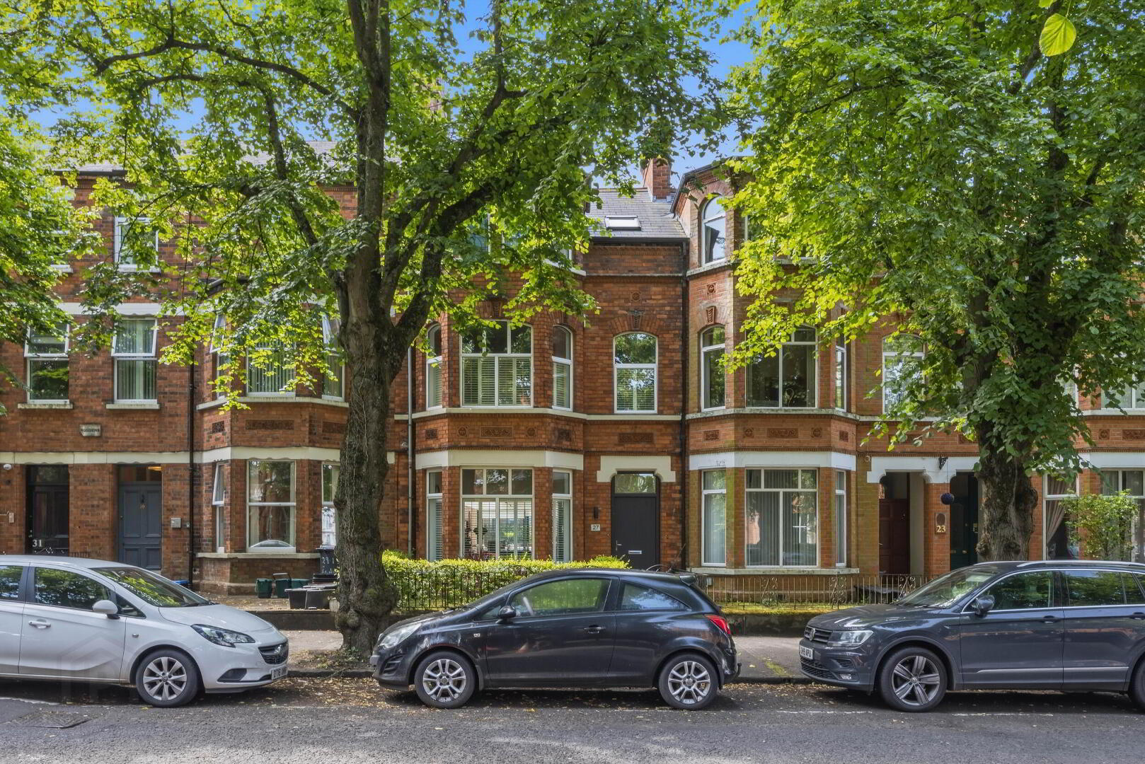 27 Eglantine Avenue 44 of 45