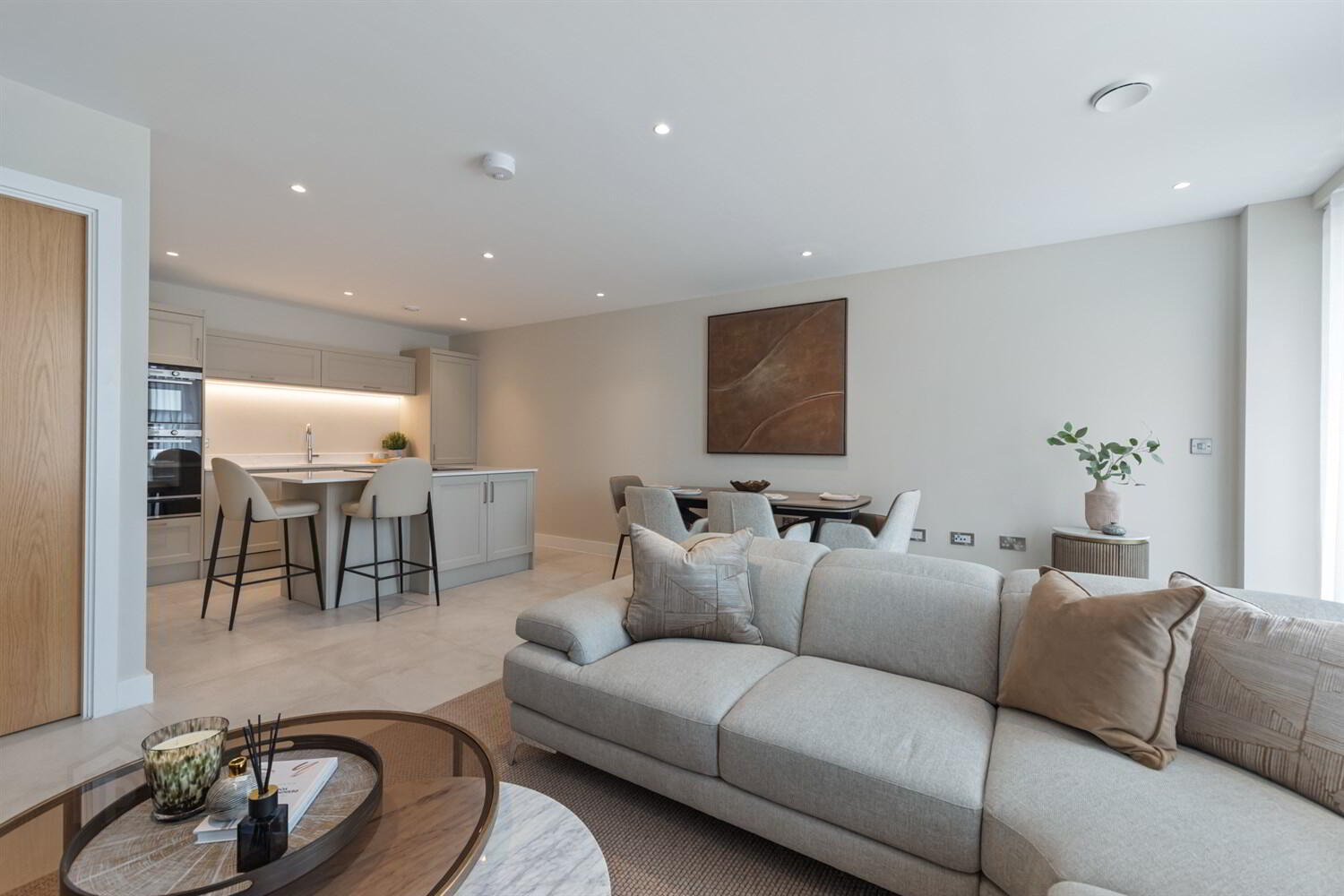 Apt 8 The Residences, 10 Kings Hall Lane 3 of 19