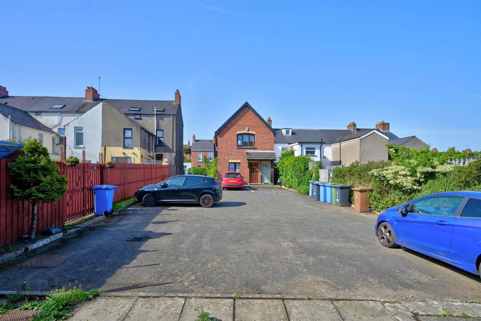 5 Downshire Mews, 28 Downshire Road 14 of 15