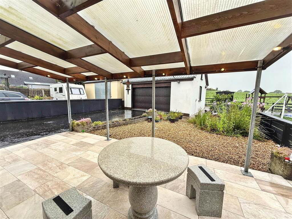 7 Iveagh Corner 17 of 18
