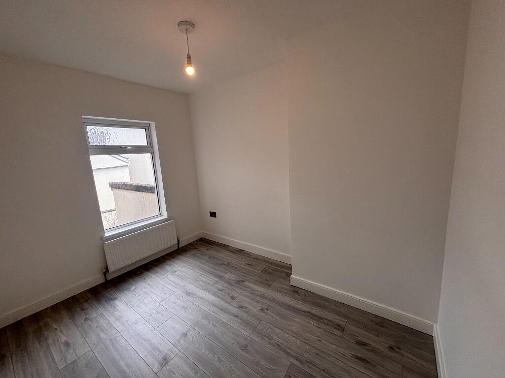 3 Dunvegan Street 2 of 8