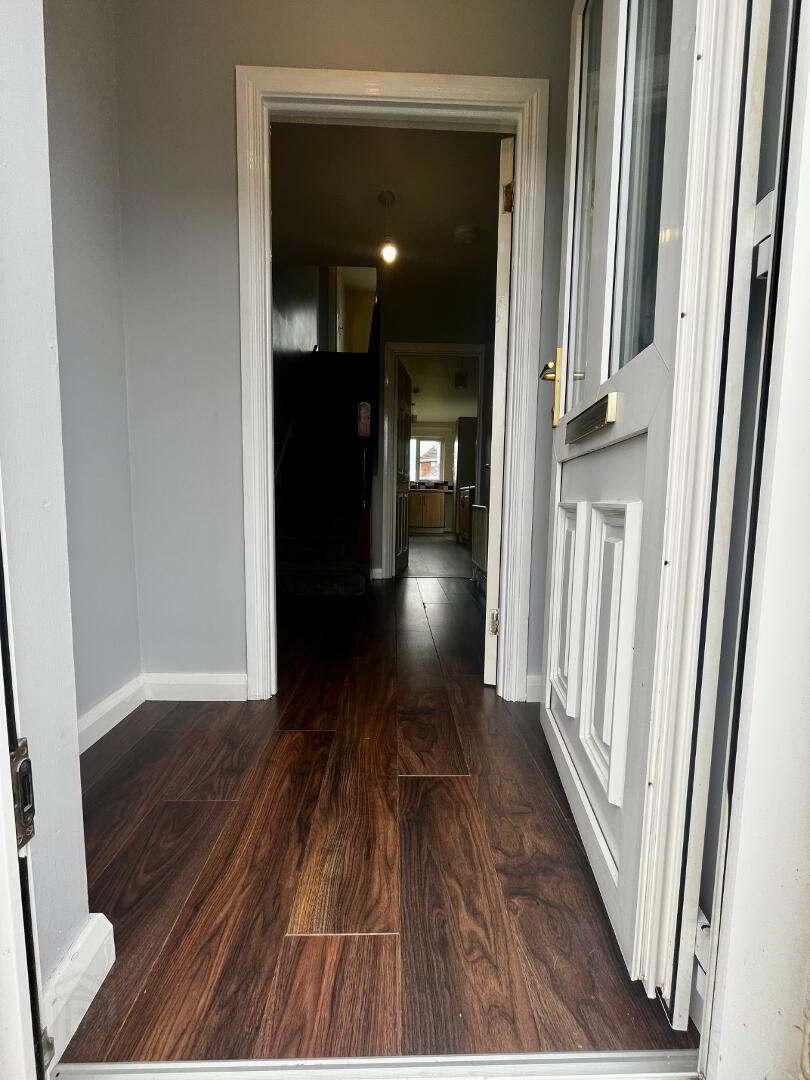 68 Knightsbridge 2 of 14