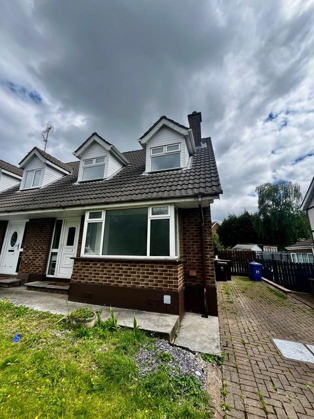 21 Beaufort Drive 1 of 11