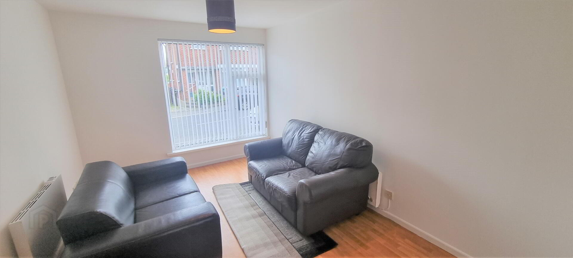 7 Sandhurst Court 7 of 8