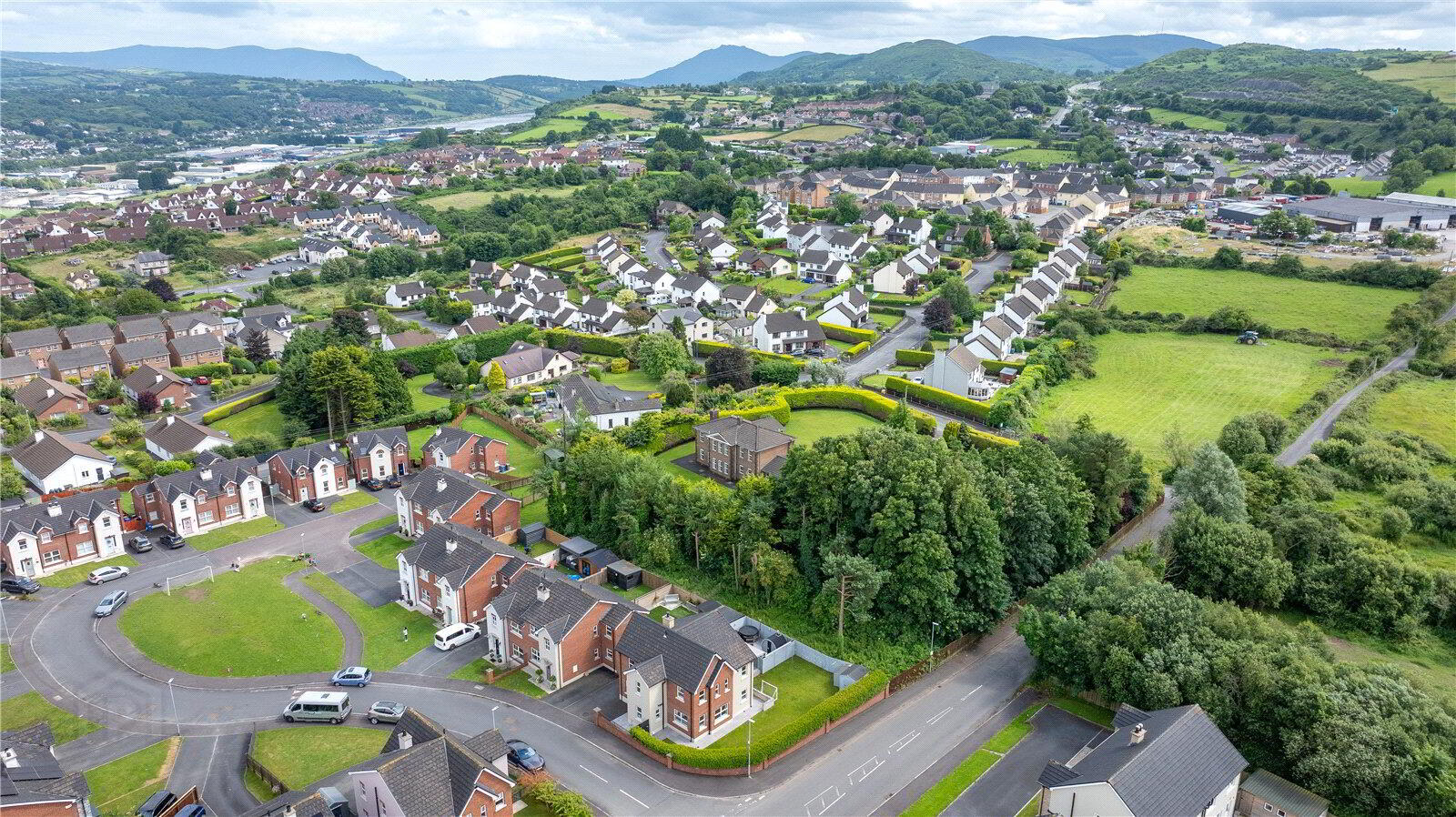 26 Lis Ard Court 37 of 38