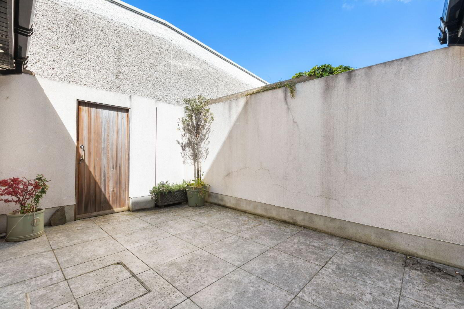 18 Bath Avenue 13 of 14