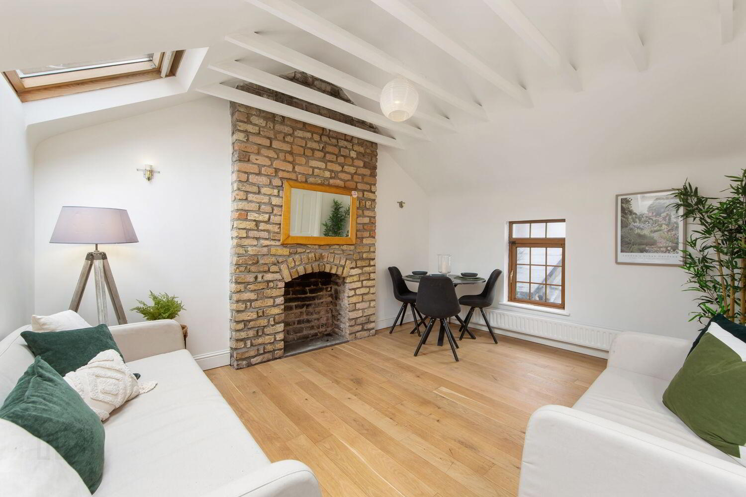 2 Camden Court 2 of 11