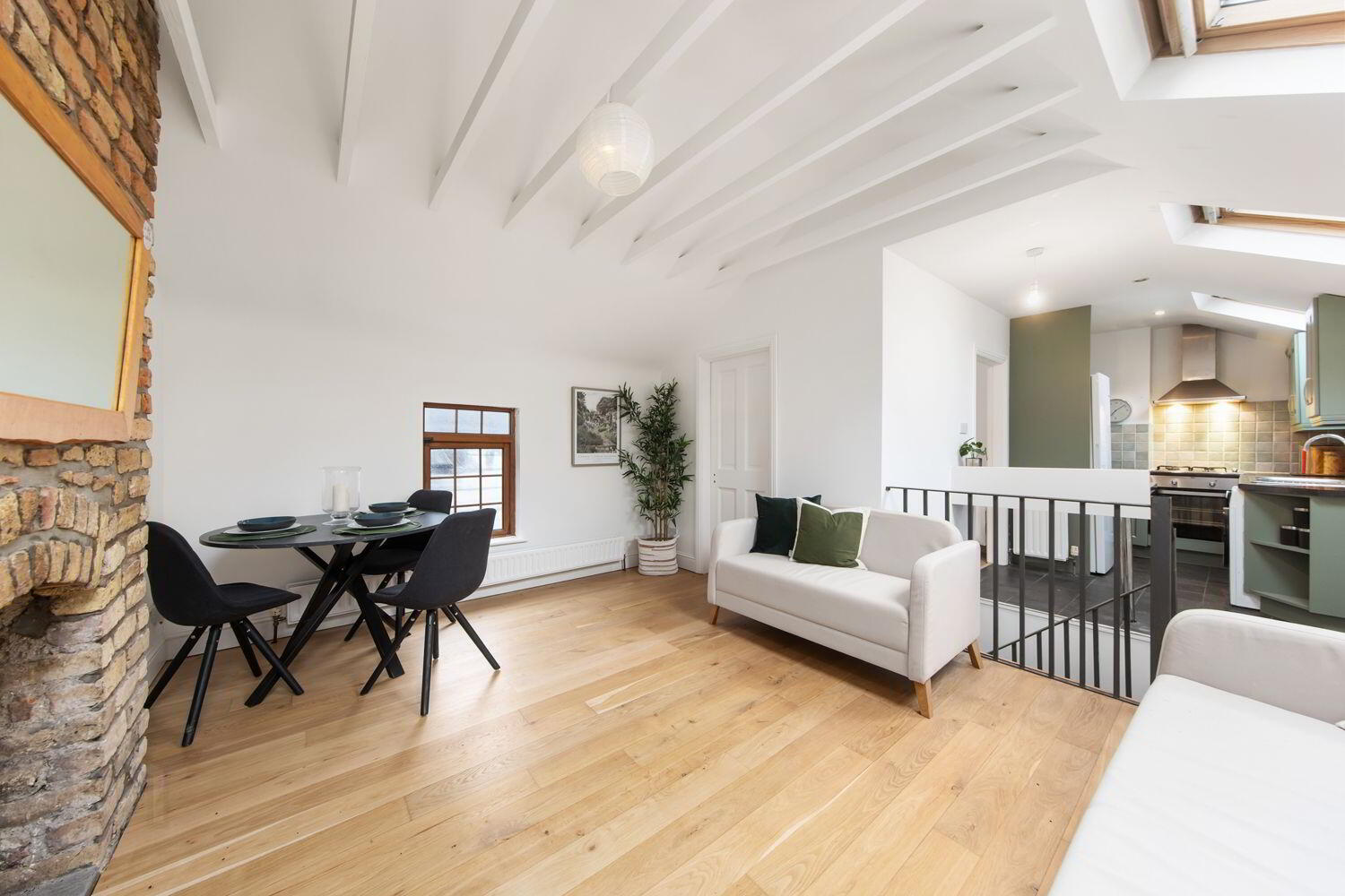 2 Camden Court 3 of 11