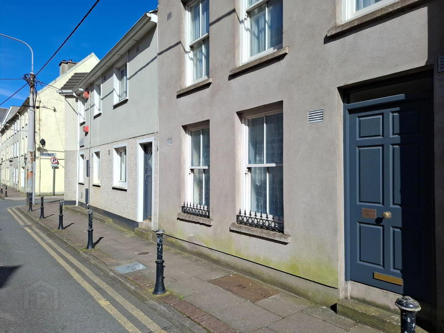 Apartment A, 16 Red Abbey Court 3 of 11