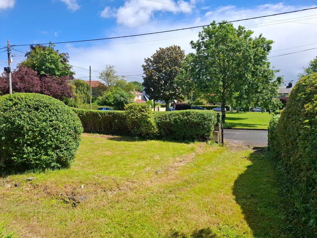 11 Menloe Gardens 16 of 16