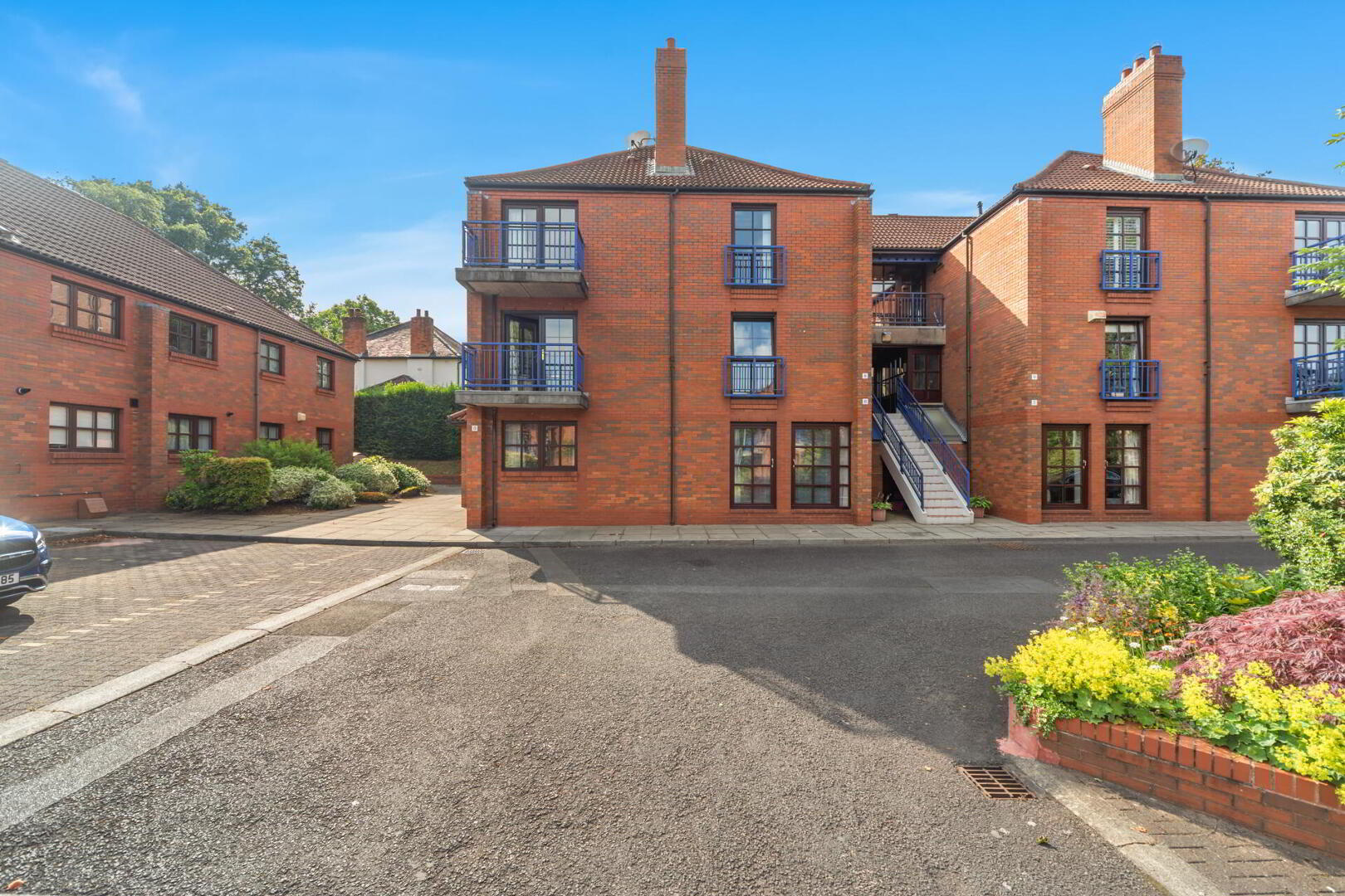 8 Cleaver Court 1 of 17