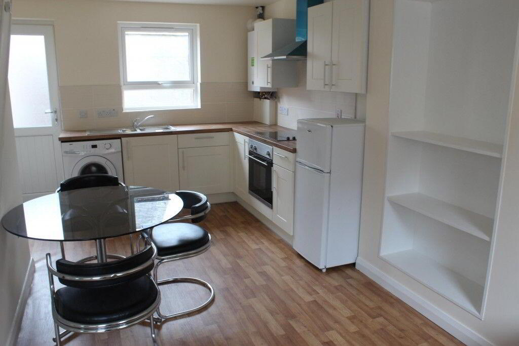 56 Fortuna Street 3 of 14