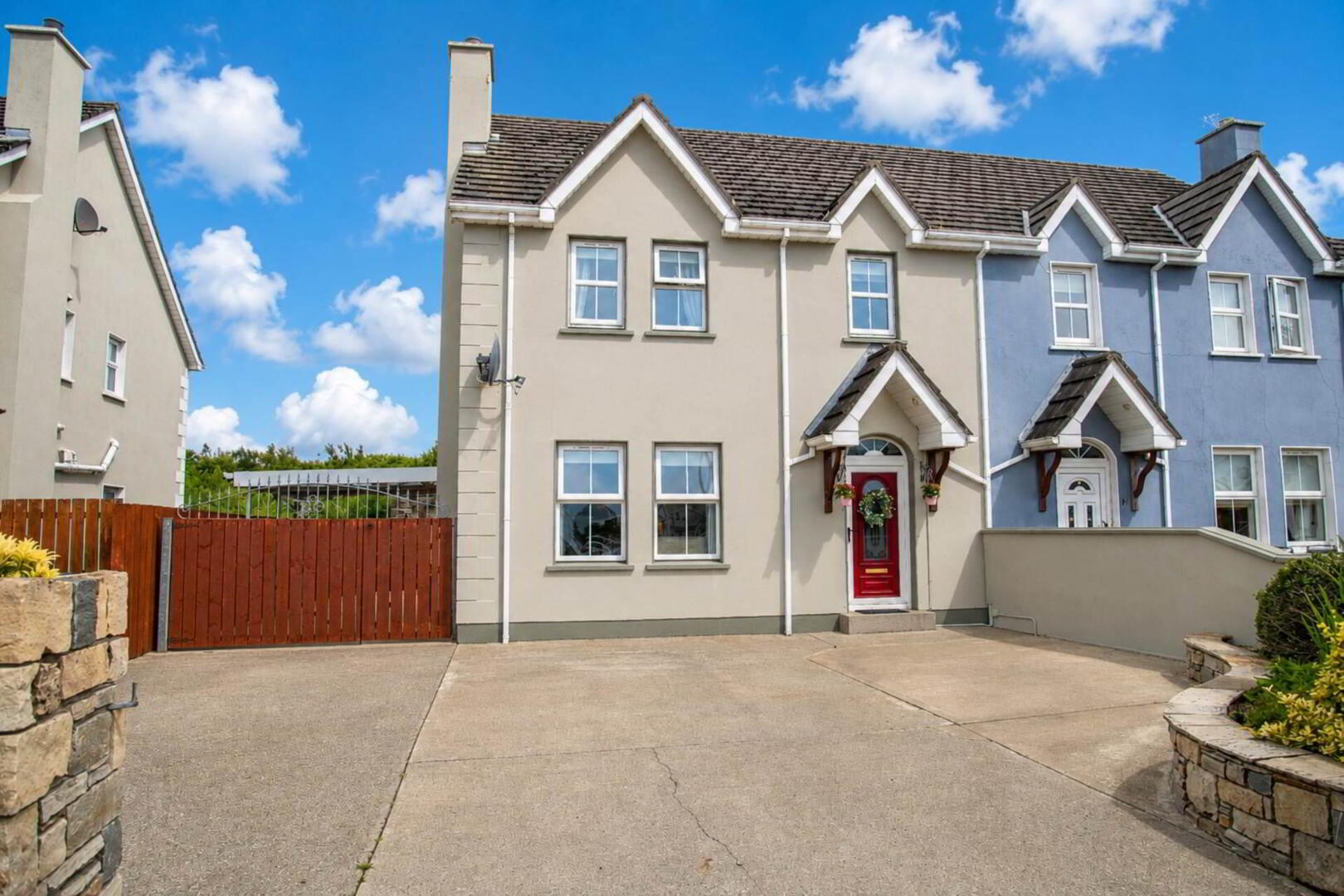 15 Elm Park 2 of 58