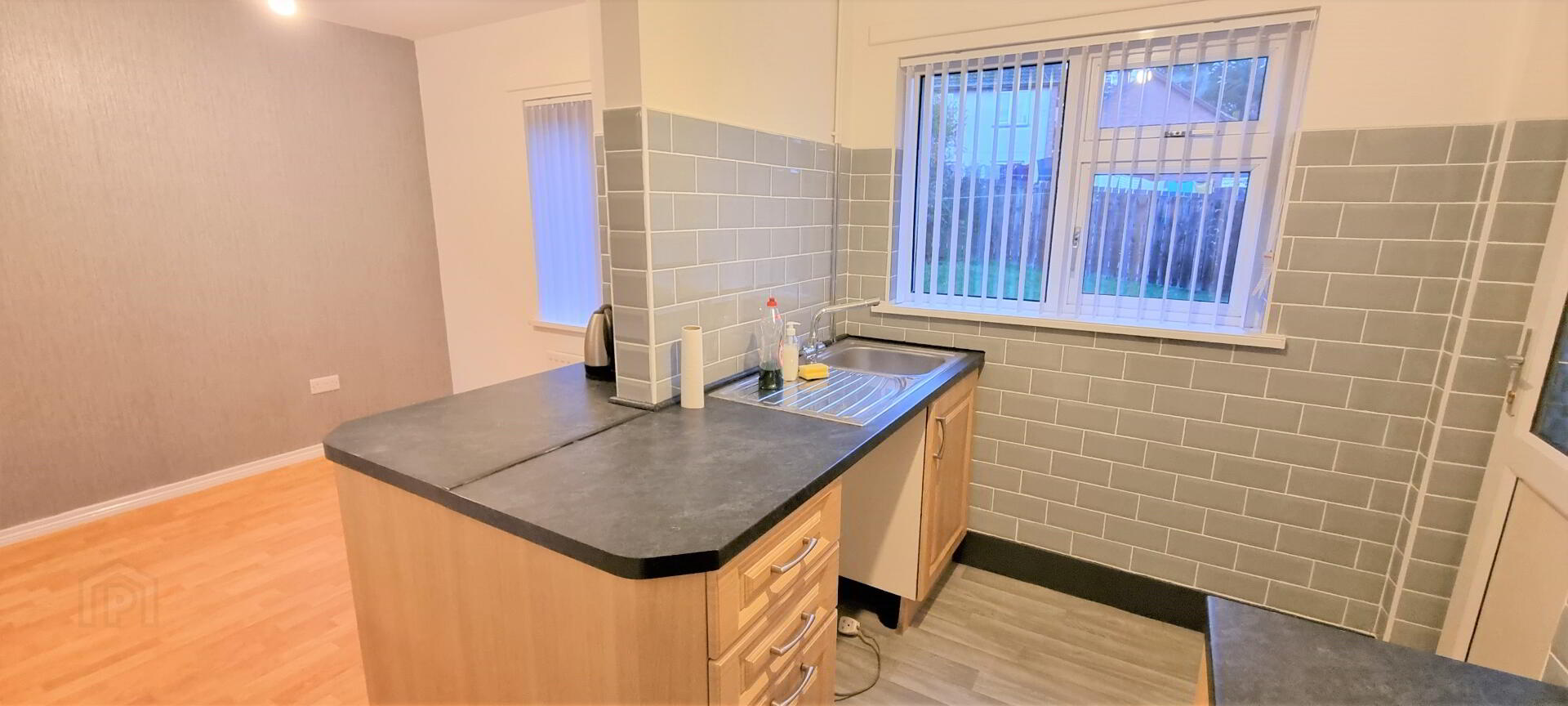 93 Hawthorn Way 3 of 9