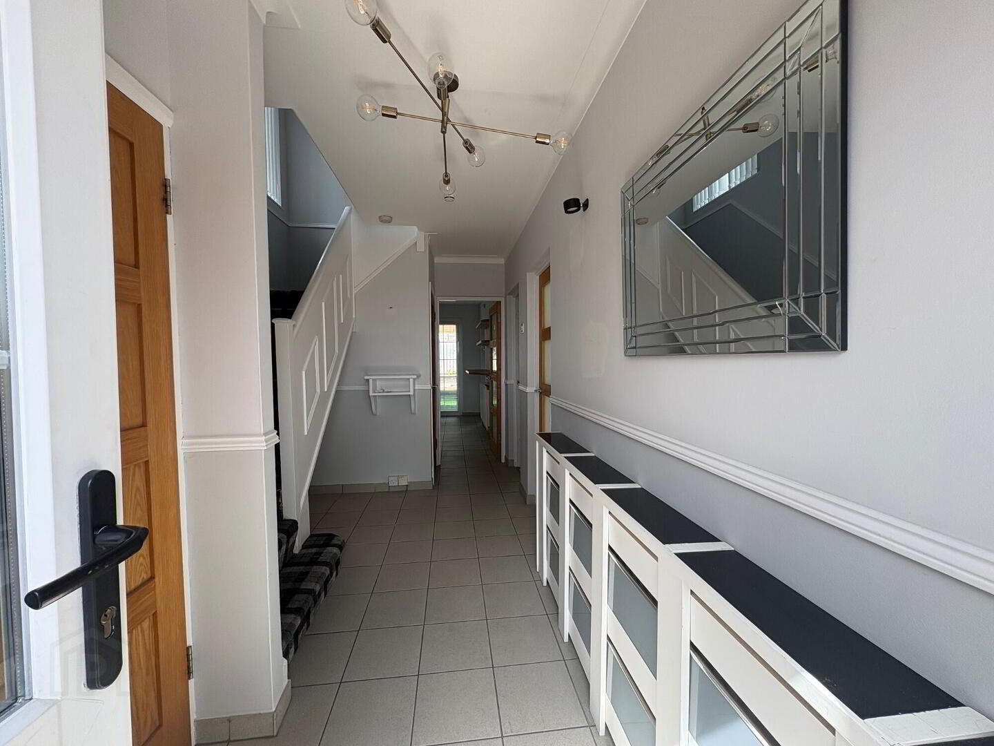 9 Lyndhurst Drive 3 of 25