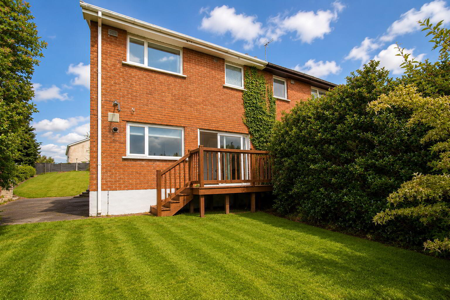55 Ashlawn 15 of 16