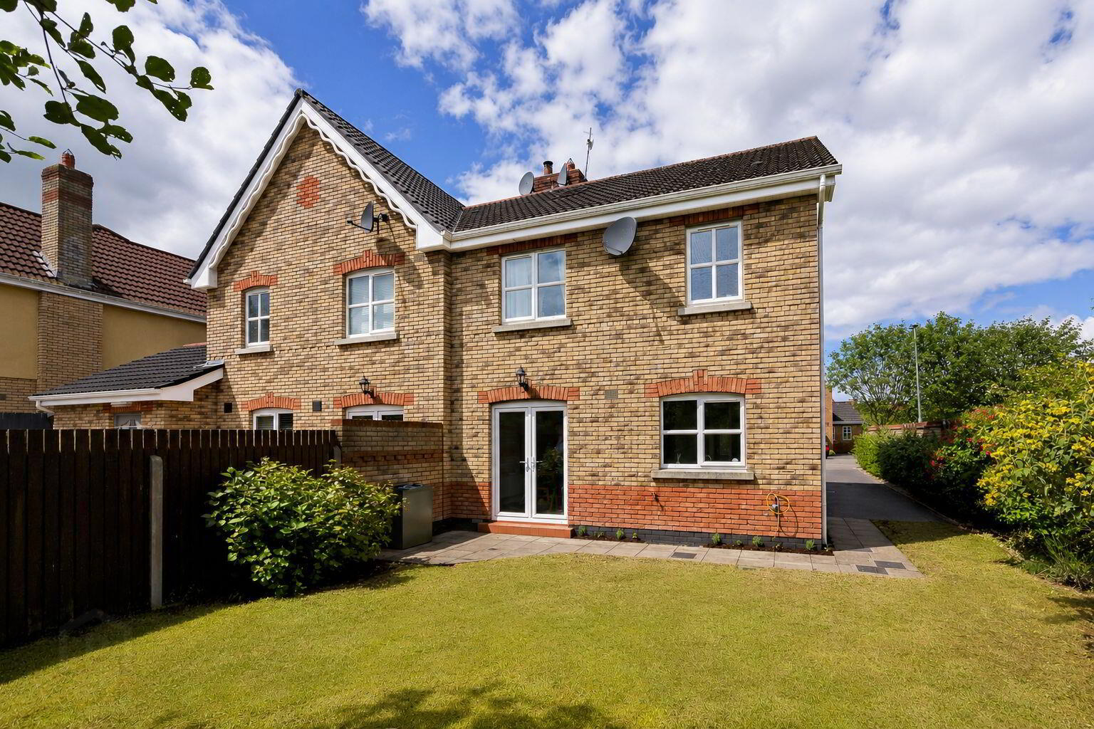 64 Whitestrand 28 of 29