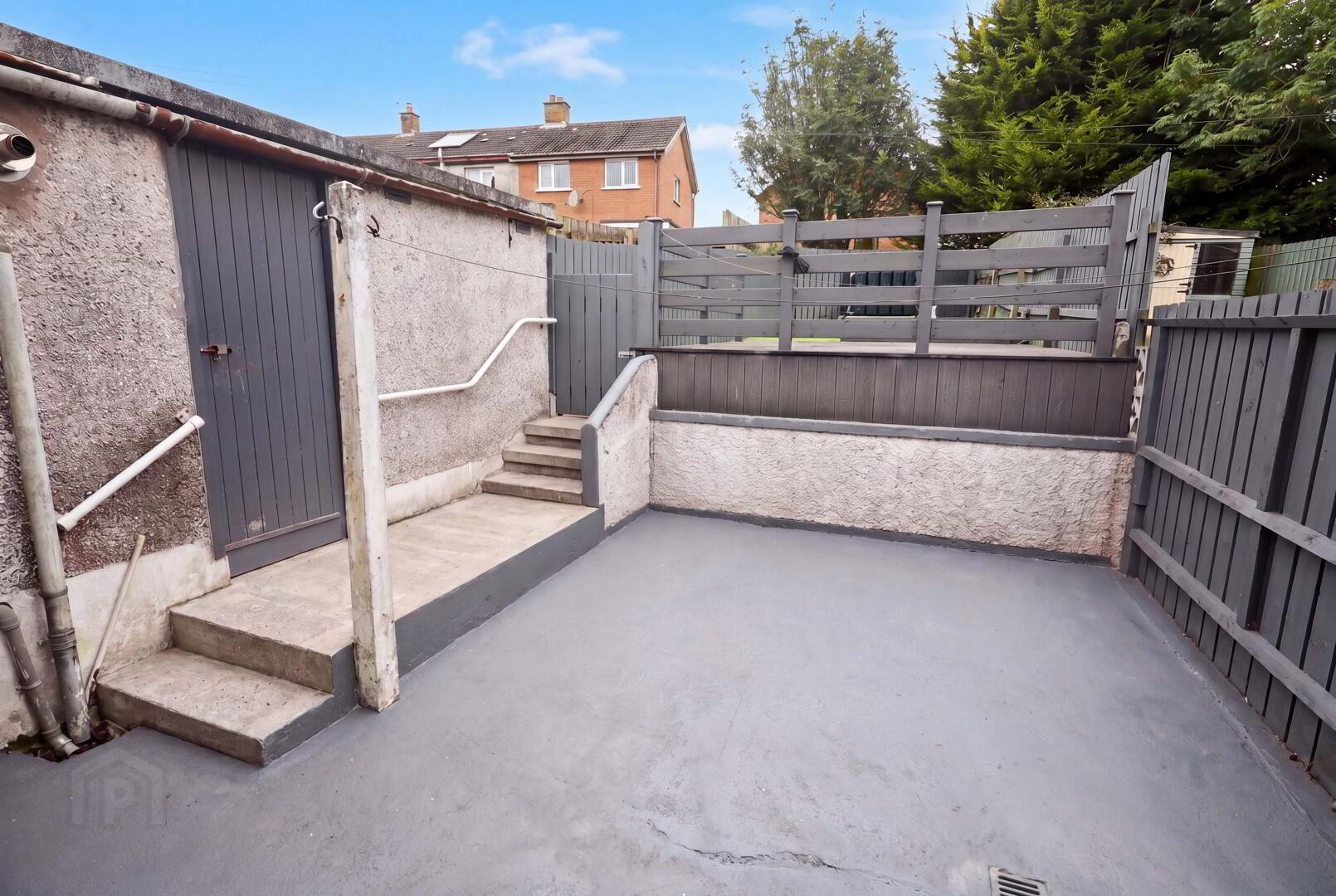 16 Mossley Crescent 15 of 16