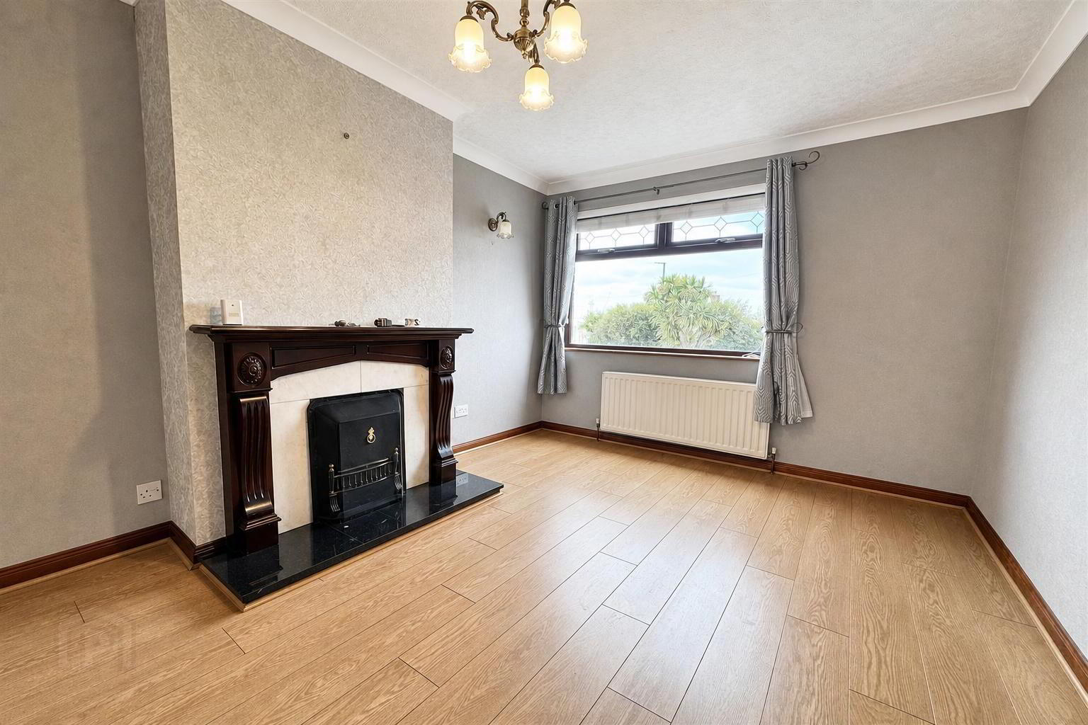 164 East Street 3 of 13